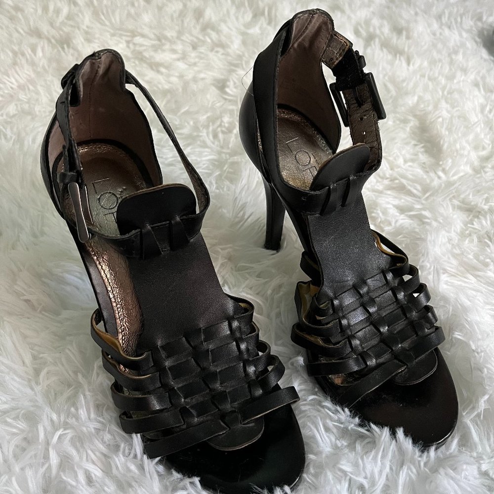 Women's black weaved heels